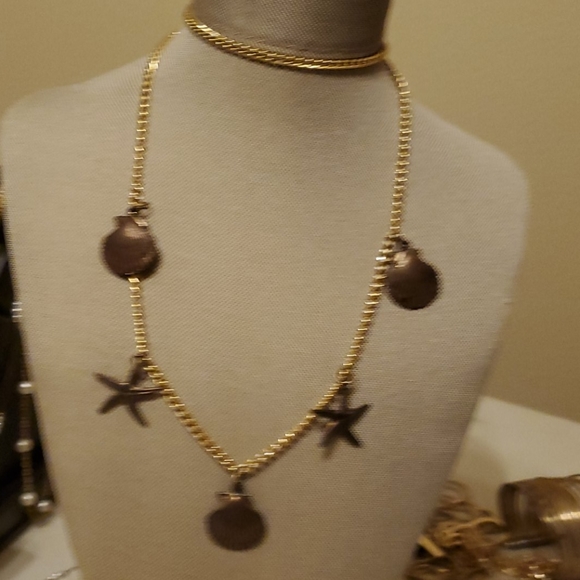 Necklace - Picture 3 of 4